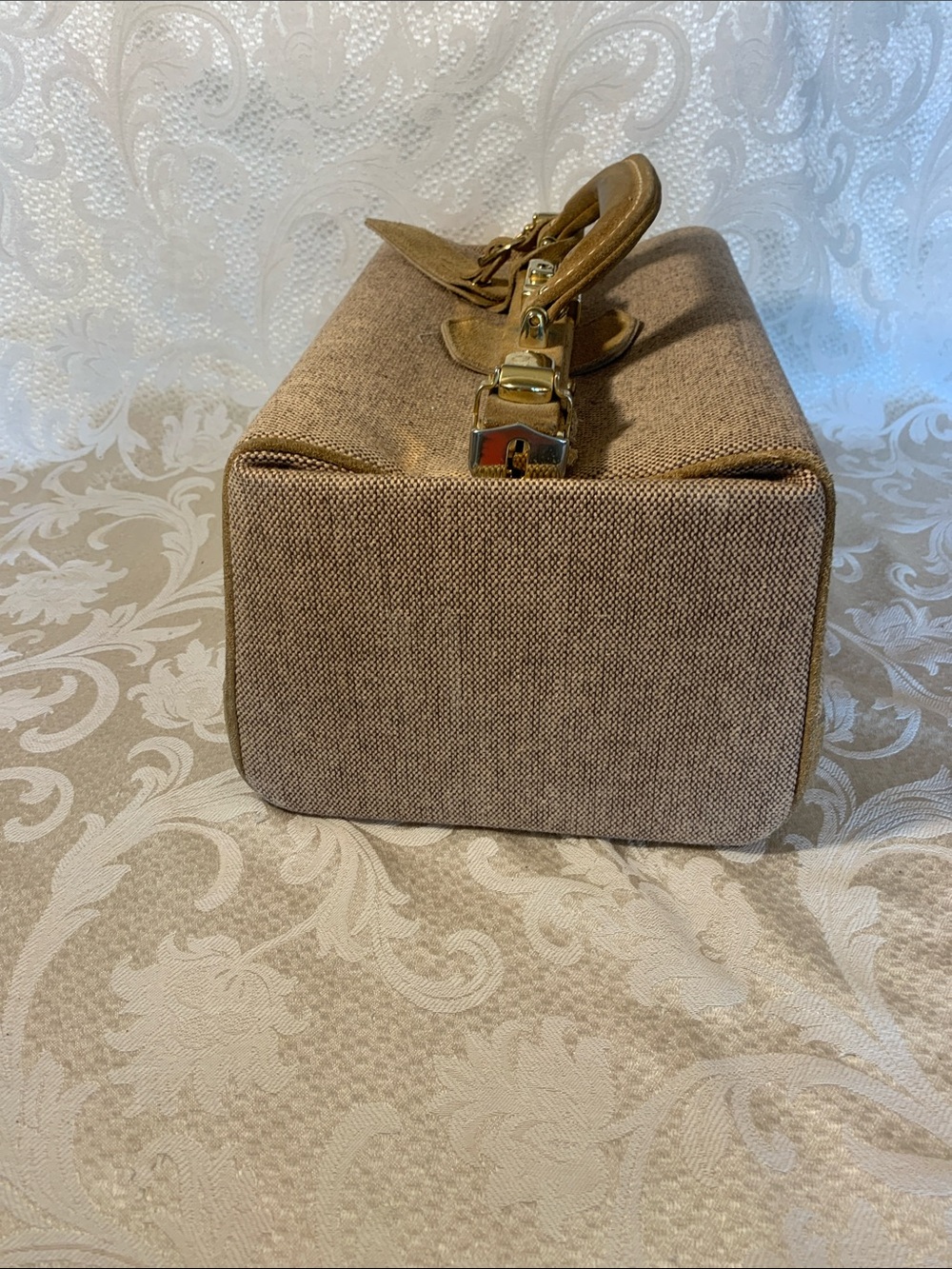 Vintage Classic Tweed 2 Piece Travel Set in Tan Canvas and Leather Trim - Picture 9 of 16